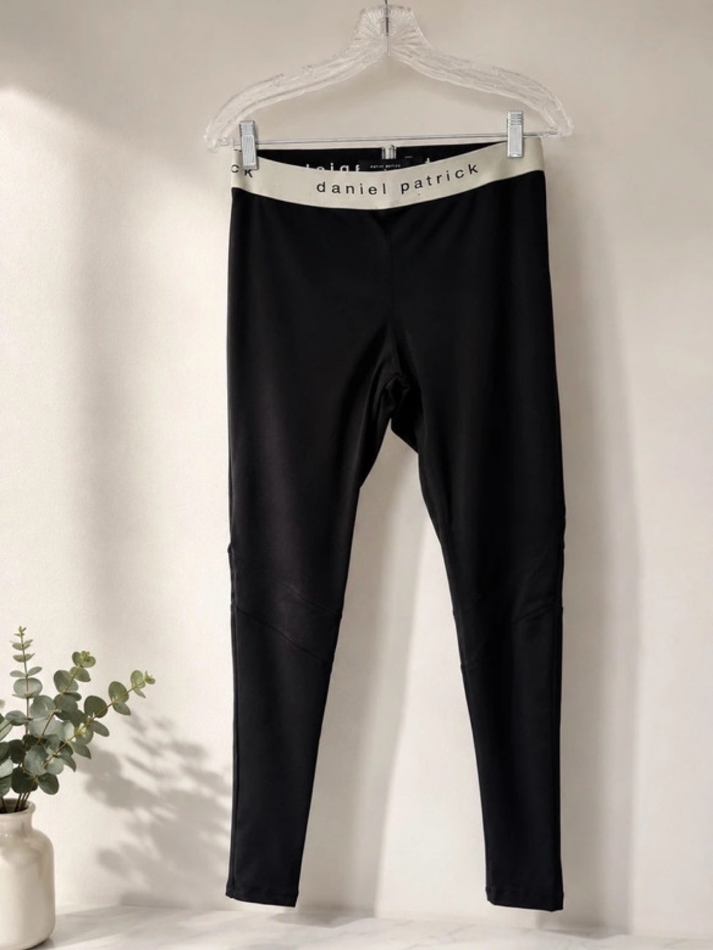 Daniel Patrick Los Angeles Black Logo Waistband Training Gym Leggings Size S